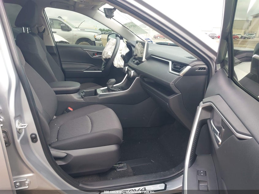 2025 Toyota Rav 4 VIN JTMRWRFV6SJ074517 IAAI salvage auction — FRONT & REAR, Salvage (Texas), sold $10,250 on 2026-07-13 (photo 5)