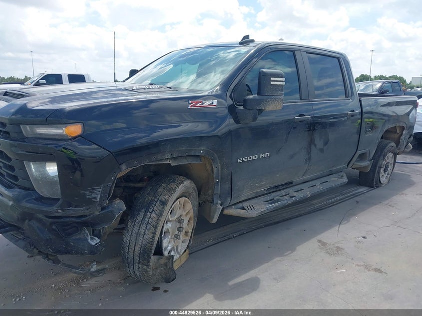 2024 Chevrolet Silverado VIN 2GC1YME70R1158561 IAAI salvage auction — SIDE, Salvage Title, sold $13,600 on 2026-07-21 (photo 6)