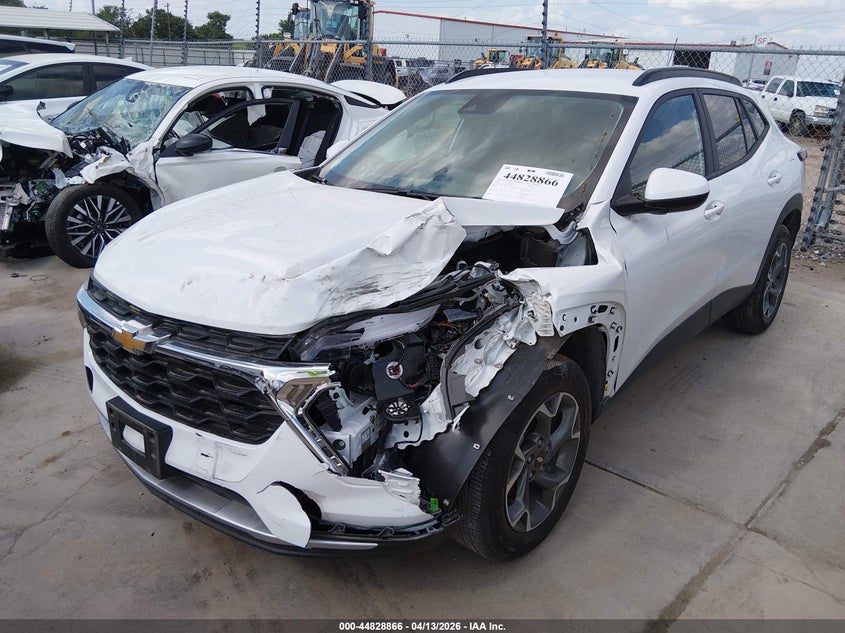 2024 Chevrolet Trax VIN KL77LHE21RC174909 IAAI salvage auction — LEFT FRONT, Wait Title, sold $4,550 on 2026-07-14 (photo 2)