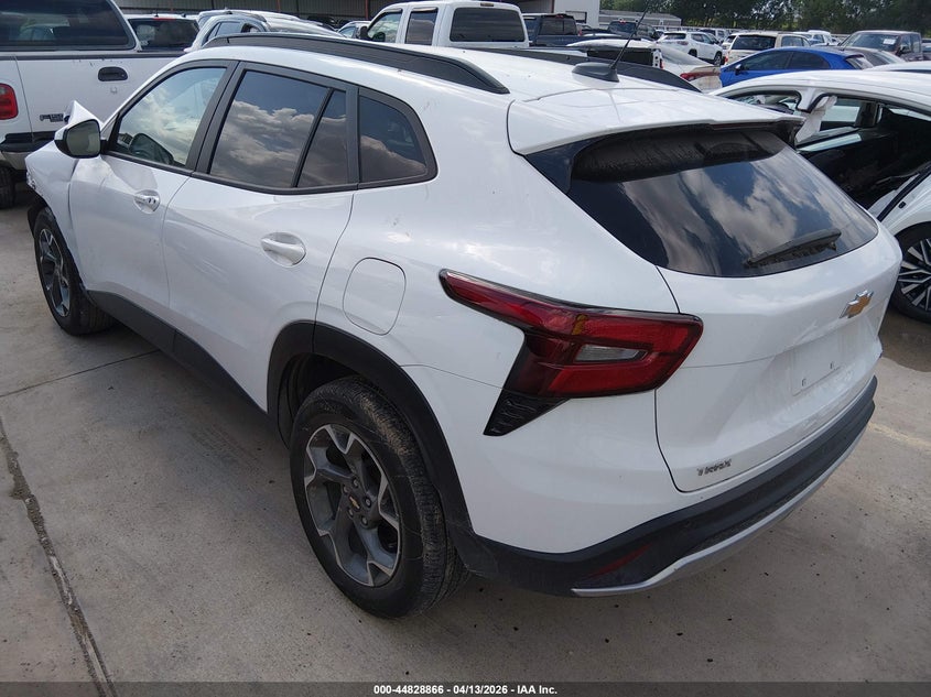 2024 Chevrolet Trax VIN KL77LHE21RC174909 IAAI salvage auction — LEFT FRONT, Wait Title, sold $4,550 on 2026-07-14 (photo 3)
