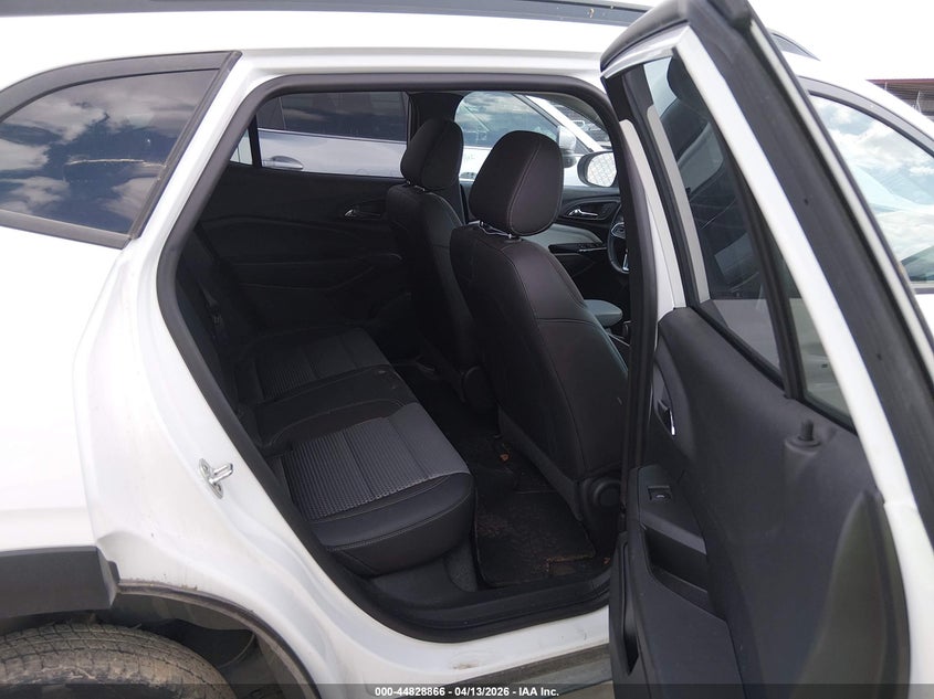 2024 Chevrolet Trax VIN KL77LHE21RC174909 IAAI salvage auction — LEFT FRONT, Wait Title, sold $4,550 on 2026-07-14 (photo 8)