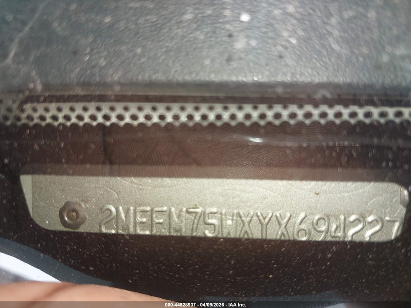 2000 Mercury Grand marquis VIN 2MEFM75WXYX694227 IAAI salvage auction — SIDE, Salvage (Texas), sold $575 on 2026-07-19 (photo 9)