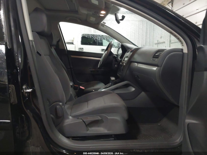 2009 Volkswagen Rabbit VIN WVWDA71K49W146418 IAAI salvage auction — LEFT SIDE, Regular Certificate (Iowa), sold $775 on 2026-07-14 (photo 5)