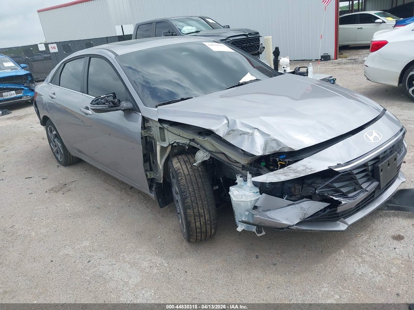 2025 Hyundai Elantra VIN KMHLP4DG3SU086869 IAAI salvage auction — RIGHT FRONT, Salvage Title, sold $7,000 on 2026-07-14 (photo 1)