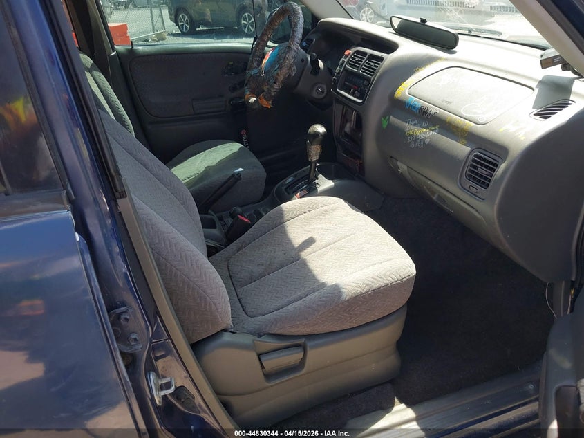 2001 Suzuki Grand vitara VIN JS3TX92VX14106182 IAAI salvage auction — NORMAL WEAR, Clear (Tennessee), sold $25 on 2026-07-21 (photo 5)