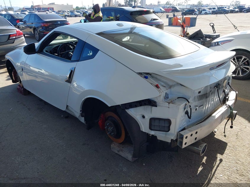 2019 Nissan 370z VIN JN1AZ4EH9KM421777 IAAI salvage auction — THEFT, Salvage Title, sold $2,750 on 2026-07-22 (photo 3)
