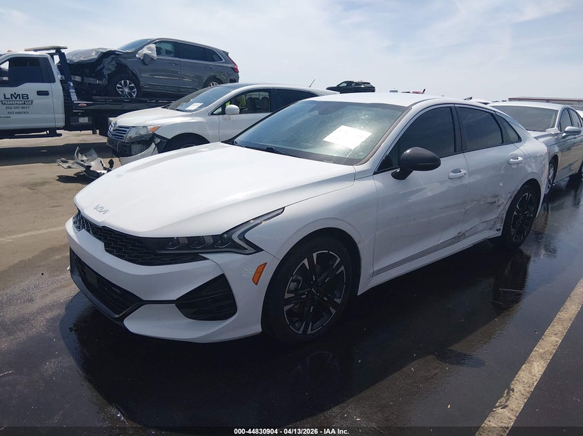 2023 Kia K5 VIN 5XXG64J27PG187881 IAAI salvage auction — SIDE, Wait Title, sold $6,800 on 2026-07-19 (photo 2)