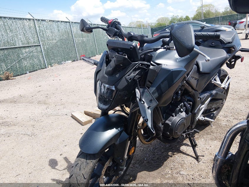 2024 Honda Cb VIN MLHPC715XR5000156 IAAI salvage auction — FRONT END, Salvage (Kansas), sold $1,725 on 2026-07-10 (photo 2)