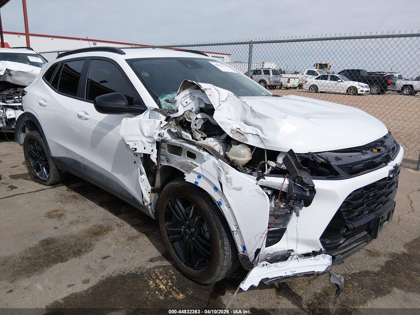 2025 Chevrolet Trax VIN KL77LKEP3SC131333 IAAI salvage auction — FRONT & REAR, Original (Texas), sold $2,950 on 2026-07-15 (photo 1)