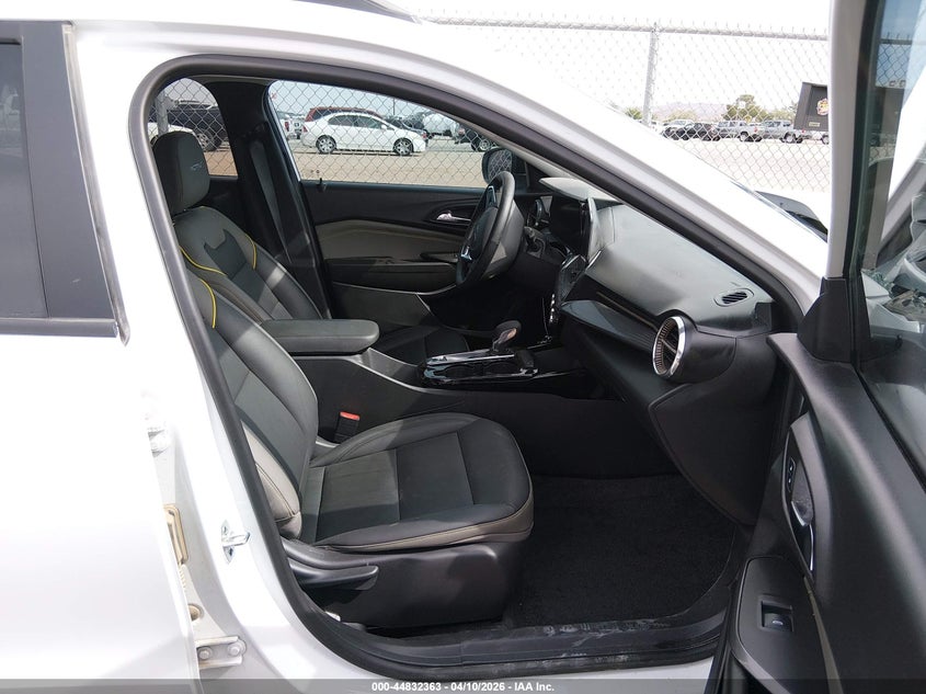 2025 Chevrolet Trax VIN KL77LKEP3SC131333 IAAI salvage auction — FRONT & REAR, Original (Texas), sold $2,950 on 2026-07-15 (photo 5)
