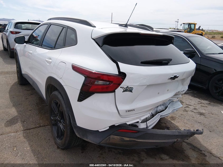 2025 Chevrolet Trax VIN KL77LKEP3SC131333 IAAI salvage auction — FRONT & REAR, Original (Texas), sold $2,950 on 2026-07-15 (photo 6)