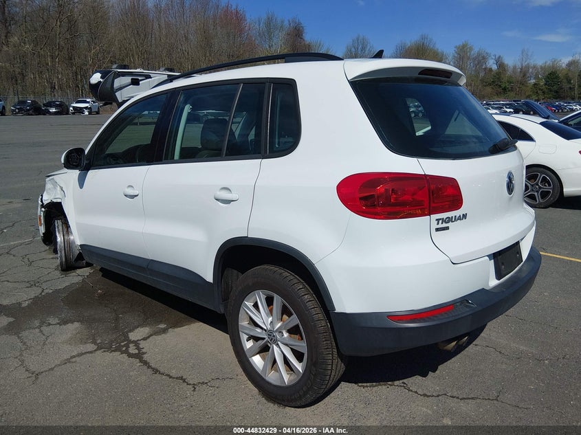 2017 Volkswagen Tiguan VIN WVGAV7AX4HK046663 IAAI salvage auction — LEFT FRONT, Wait Title, sold $1,400 on 2026-07-09 (photo 3)