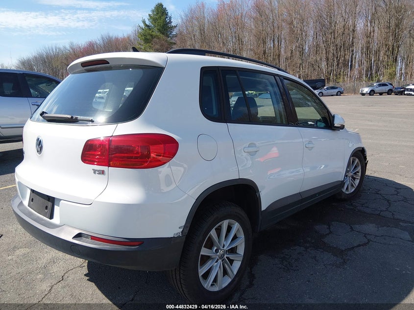 2017 Volkswagen Tiguan VIN WVGAV7AX4HK046663 IAAI salvage auction — LEFT FRONT, Wait Title, sold $1,400 on 2026-07-09 (photo 4)