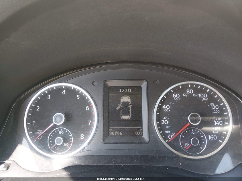 2017 Volkswagen Tiguan VIN WVGAV7AX4HK046663 IAAI salvage auction — LEFT FRONT, Wait Title, sold $1,400 on 2026-07-09 (photo 7)
