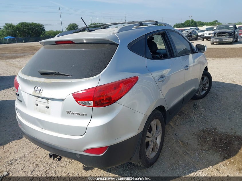 2013 Hyundai Tucson VIN KM8JU3AC0DU662061 IAAI salvage auction — LEFT FRONT, Salvage Title, sold $1,850 on 2026-08-03 (photo 4)