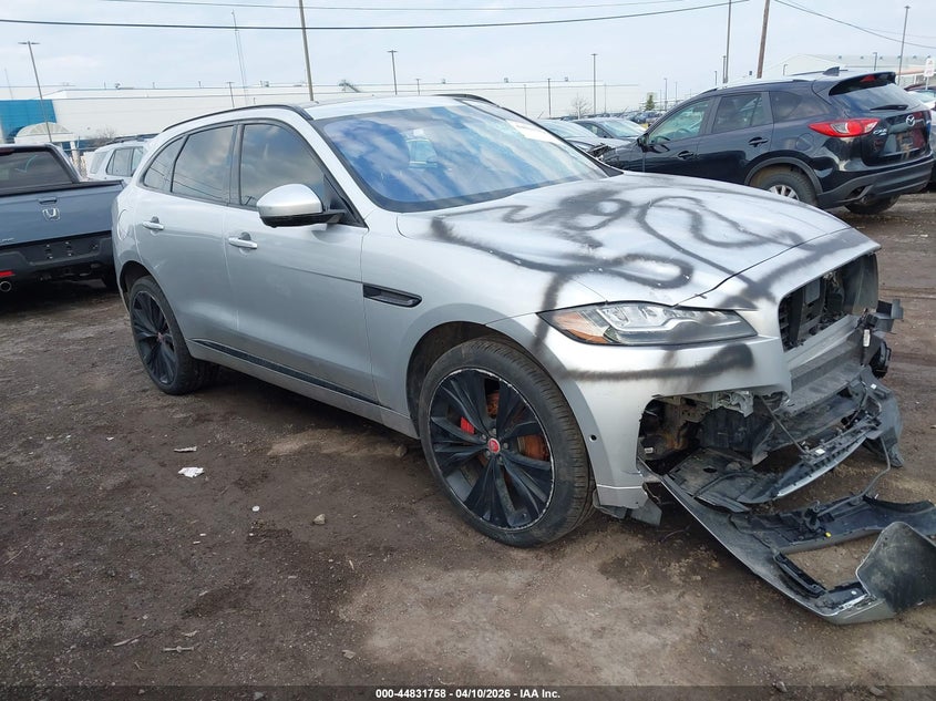 2017 Jaguar F-pace VIN SADCM2BV5HA076619 IAAI salvage auction — VANDALISM, Salvage Title, sold $1,450 on 2026-07-29 (photo 1)