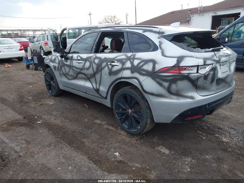 2017 Jaguar F-pace VIN SADCM2BV5HA076619 IAAI salvage auction — VANDALISM, Salvage Title, sold $1,450 on 2026-07-29 (photo 3)