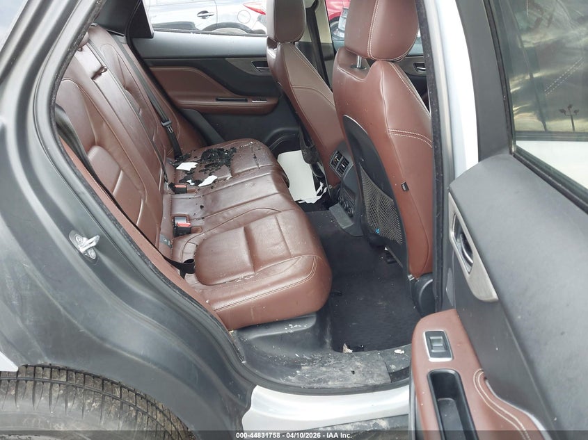 2017 Jaguar F-pace VIN SADCM2BV5HA076619 IAAI salvage auction — VANDALISM, Salvage Title, sold $1,450 on 2026-07-29 (photo 8)