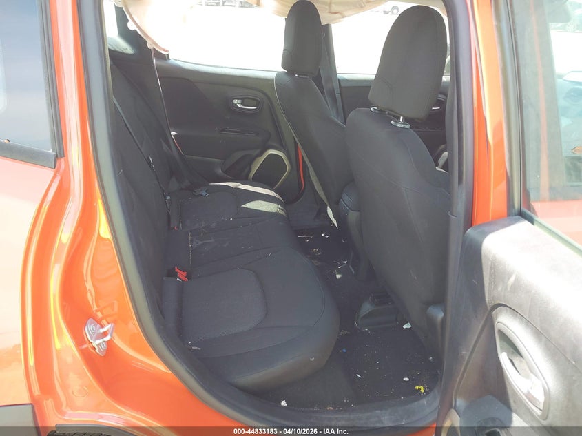 2015 Jeep Renegade VIN ZACCJBAT9FPB20266 IAAI salvage auction — SIDE, Salvage (Ohio), sold $1,050 on 2026-08-20 (photo 8)