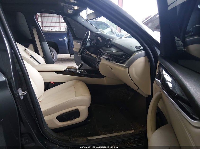 2018 BMW X5 VIN 5UXKT0C56J0W00464 IAAI salvage auction — WATER/FLOOD, Mv-907A (New York), sold $2,550 on 2026-07-30 (photo 5)