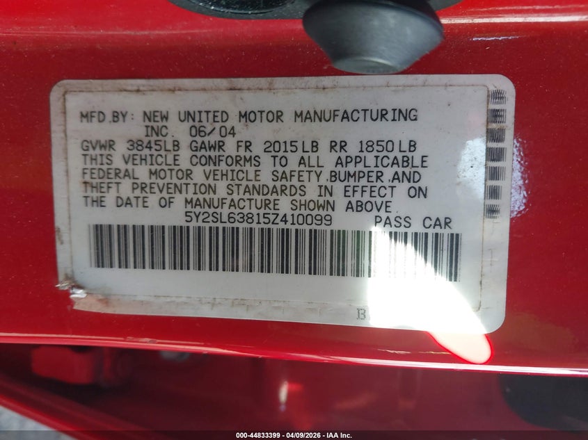 2005 Pontiac Vibe VIN 5Y2SL63815Z410099 IAAI salvage auction — RIGHT REAR, Salvage (Texas), sold $800 on 2026-07-07 (photo 9)