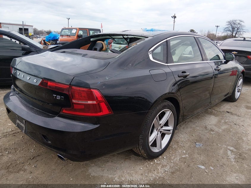 2018 Volvo S90 VIN LVY982MK3JP023863 IAAI salvage auction — HAIL, Salvage Title, sold $2,000 on 2026-07-28 (photo 4)
