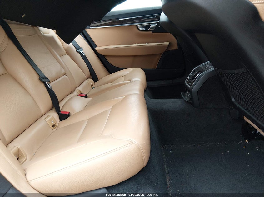 2018 Volvo S90 VIN LVY982MK3JP023863 IAAI salvage auction — HAIL, Salvage Title, sold $2,000 on 2026-07-28 (photo 8)