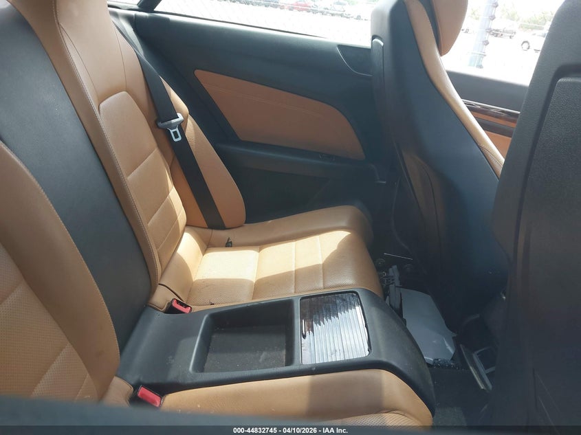 2014 Mercedes-benz E-klasse VIN WDDKJ5KB9EF251952 IAAI salvage auction — NORMAL WEAR, Salvage (Texas), sold $1,100 on 2026-07-20 (photo 8)