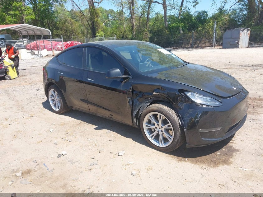 2021 Tesla Model y VIN 5YJYGAEE3MF112582 IAAI salvage auction — FRONT END, Salvage Title, sold $9,600 on 2026-07-16 (photo 1)
