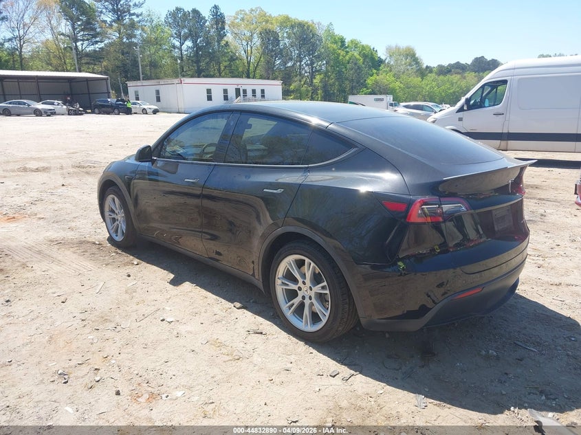 2021 Tesla Model y VIN 5YJYGAEE3MF112582 IAAI salvage auction — FRONT END, Salvage Title, sold $9,600 on 2026-07-16 (photo 3)