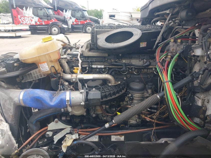 2020 Freightliner New cascadia 126 VIN 3AKJHHDR9LSLP0299 IAAI salvage auction — FRONT END, Salvage (Texas), sold $275 on 2026-07-22 (photo 9)