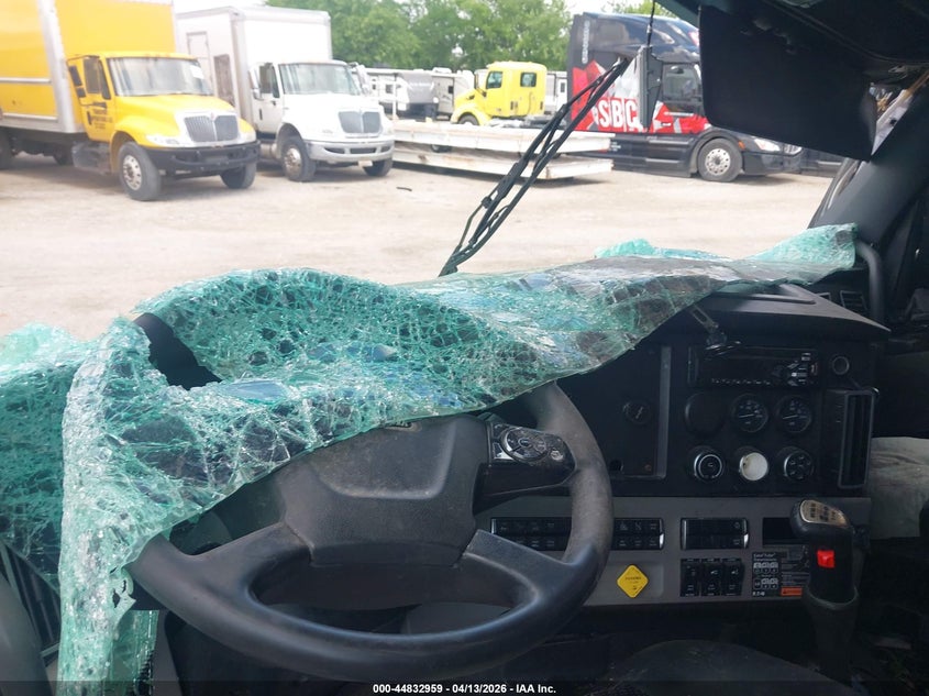 2020 Freightliner New cascadia 126 VIN 3AKJHHDR9LSLP0299 IAAI salvage auction — FRONT END, Salvage (Texas), sold $275 on 2026-07-22 (photo 7)