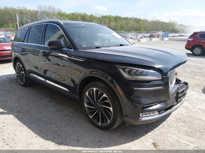 2020 Lincoln Aviator VIN 5LM5J7XC3LGL25080 — IAAI salvage auction photo
