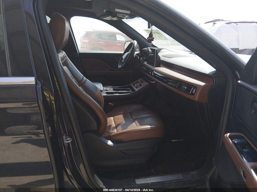 2020 Lincoln Aviator VIN 5LM5J7XC3LGL25080 IAAI salvage auction — FRONT END, Salvage (Ohio), sold $8,050 on 2026-09-12 (photo 5)