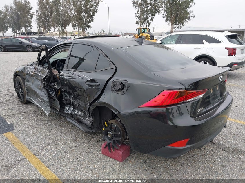 2019 Lexus Is VIN JTHBA1D20K5088611 IAAI salvage auction — LEFT SIDE, Salvage Title, sold $3,900 on 2026-07-28 (photo 3)
