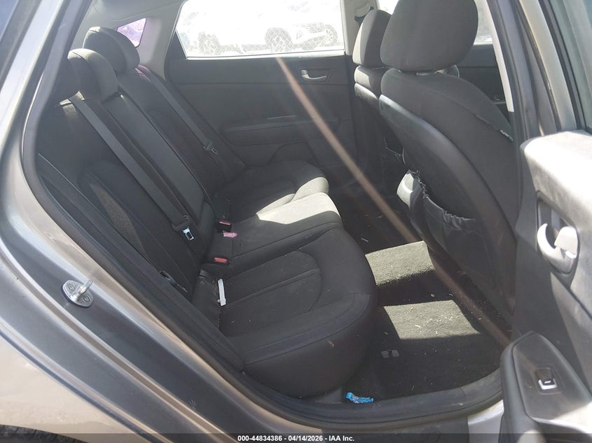 2018 Kia Optima VIN 5XXGT4L30JG185332 IAAI salvage auction — FRONT END, Salvage Title, sold $1,250 on 2026-07-08 (photo 8)