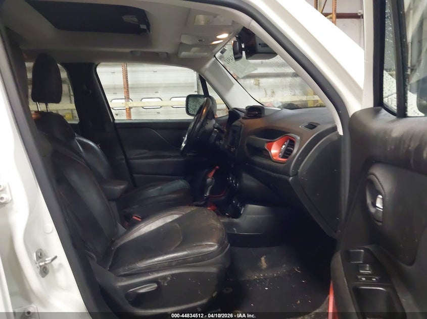 2016 Jeep Renegade VIN ZACCJBCT8GPC63997 IAAI salvage auction — WATER/FLOOD, Clear-Duplicate (Michigan), sold $1,050 on 2026-07-13 (photo 5)
