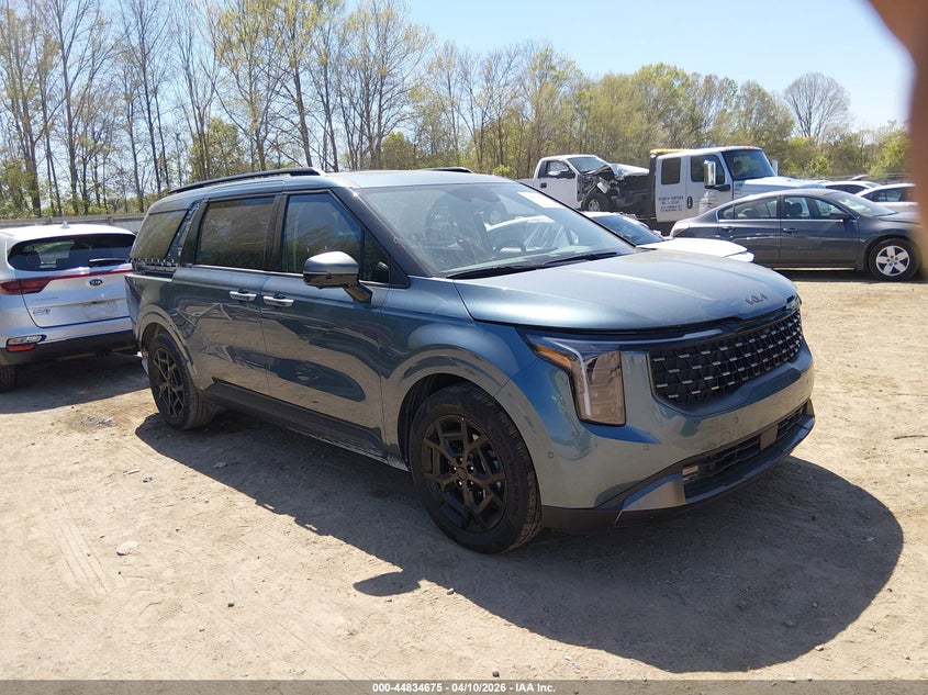 2025 Kia Carnival VIN KNDNE5KA2S6078290 — IAAI salvage auction photo