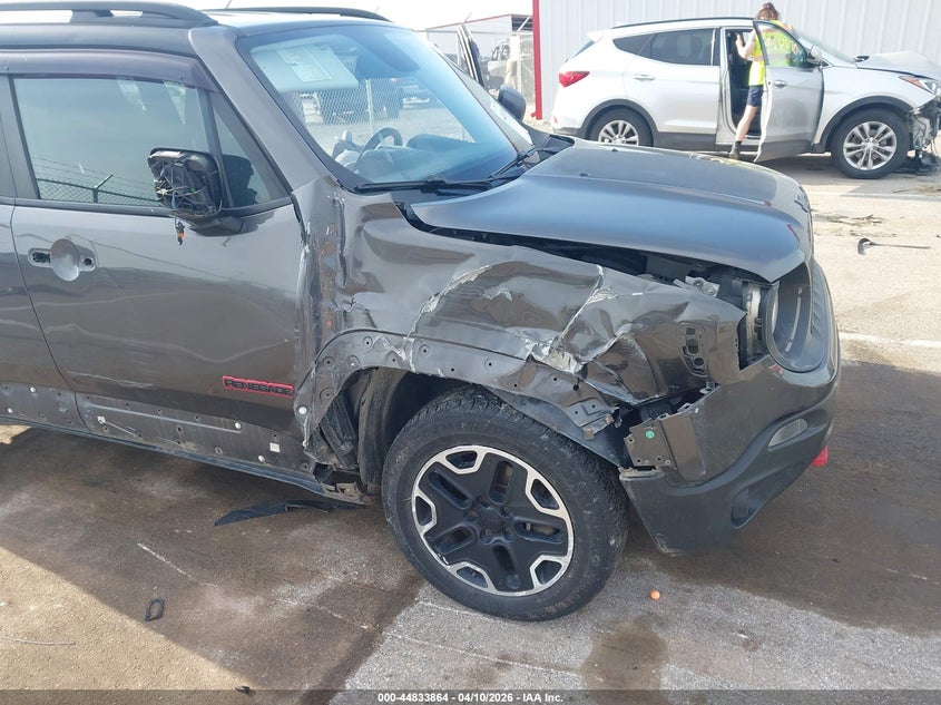2017 Jeep Renegade VIN ZACCJBCB1HPF28171 IAAI salvage auction — RIGHT SIDE, Clear (Indiana), sold $1,950 on 2026-07-09 (photo 6)