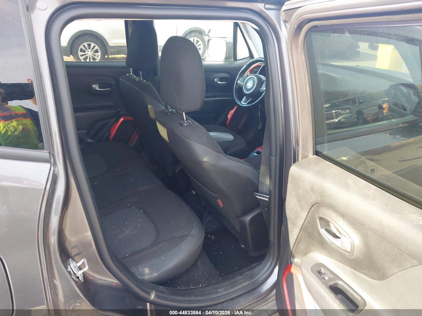 2017 Jeep Renegade VIN ZACCJBCB1HPF28171 IAAI salvage auction — RIGHT SIDE, Clear (Indiana), sold $1,950 on 2026-07-09 (photo 8)