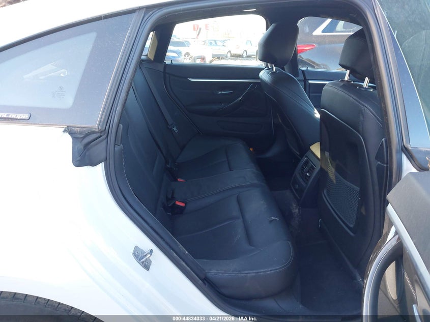 2019 BMW 4er VIN WBA4J3C57KBL11372 IAAI salvage auction — FRONT END, Salvage Title, sold $7,450 on 2026-07-14 (photo 8)