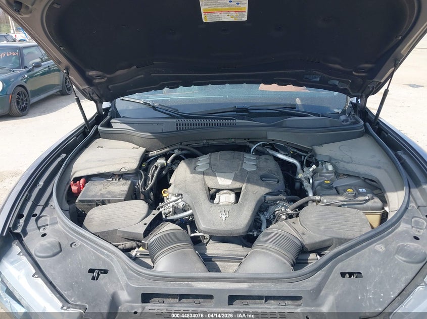 2020 Maserati Levante VIN ZN661XUL4LX354652 IAAI salvage auction — FRONT END, Salvage Title, sold $7,900 on 2026-07-31 (photo 9)