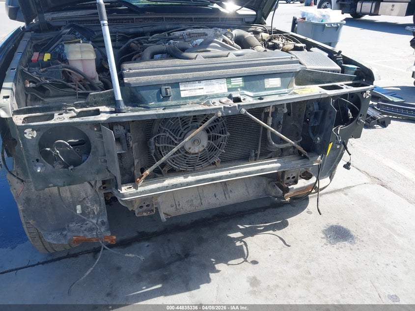 2001 Land rover Discovery VIN SALTY12481A719366 IAAI salvage auction — BIO HAZARD, Salvage (Texas), sold $425 on 2026-07-29 (photo 6)