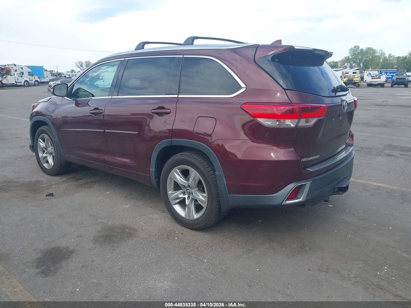 2018 Toyota Highlander VIN 5TDDZRFH6JS869581 IAAI salvage auction — UNKNOWN, Salvage Title, sold $7,700 on 2026-07-23 (photo 3)