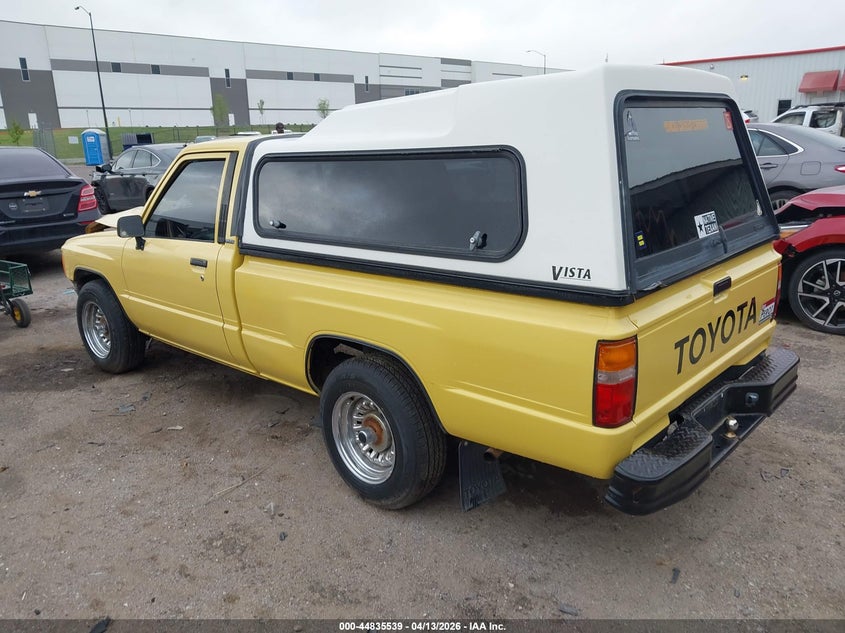 1986 Toyota Pickup VIN JT4RN50R1G0175680 IAAI salvage auction — FRONT END, Salvage (Texas), sold $3,300 on 2026-07-28 (photo 3)