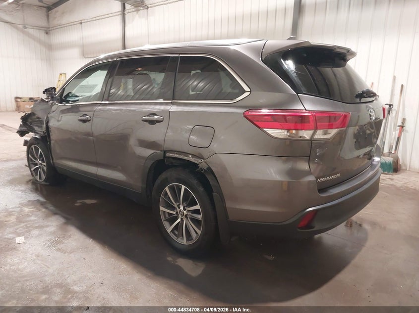 2019 Toyota Highlander VIN 5TDJZRFH5KS596850 IAAI salvage auction — FRONT END, Regular (South Dakota), sold $10,875 on 2026-07-28 (photo 3)