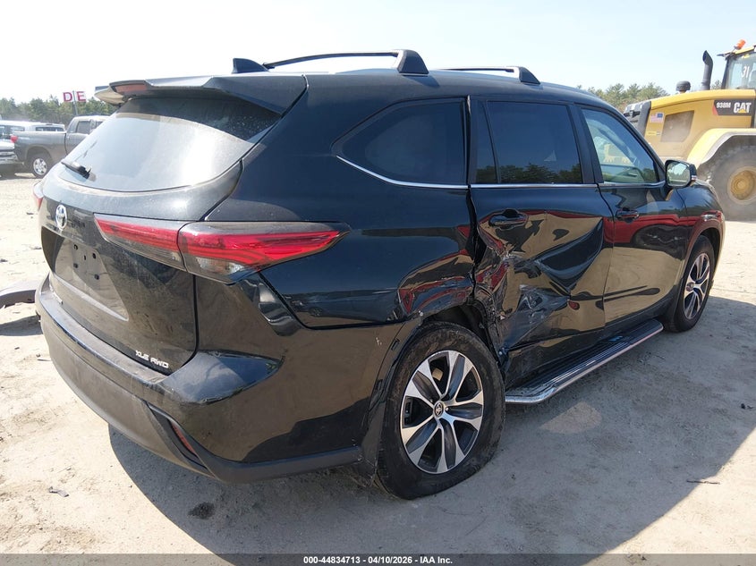 2023 Toyota Highlander VIN 5TDKDRBH9PS503358 IAAI salvage auction — SIDE, Salvage Title, sold $8,900 on 2026-07-24 (photo 4)