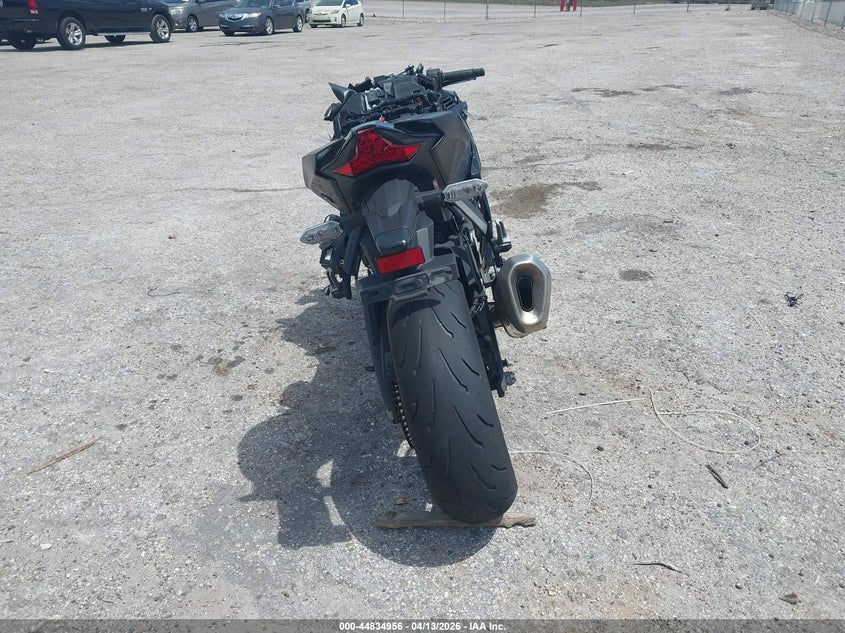 2025 Kawasaki Zx VIN JKBZXVM11SA009974 IAAI salvage auction — ALL OVER, Wait Title, sold $1,150 on 2026-07-21 (photo 6)