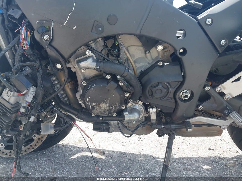 2025 Kawasaki Zx VIN JKBZXVM11SA009974 IAAI salvage auction — ALL OVER, Wait Title, sold $1,150 on 2026-07-21 (photo 9)