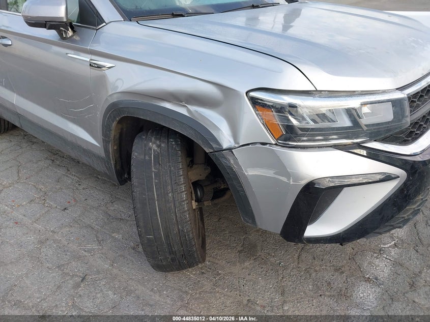 2023 Volkswagen Taos VIN 3VVYX7B22PM302209 IAAI salvage auction — RIGHT FRONT, Salvage Title, sold $7,900 on 2026-07-23 (photo 6)